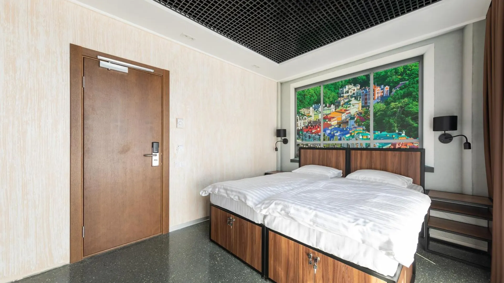 Misto Capsule Hotel Kiev 0*,  Ucrania