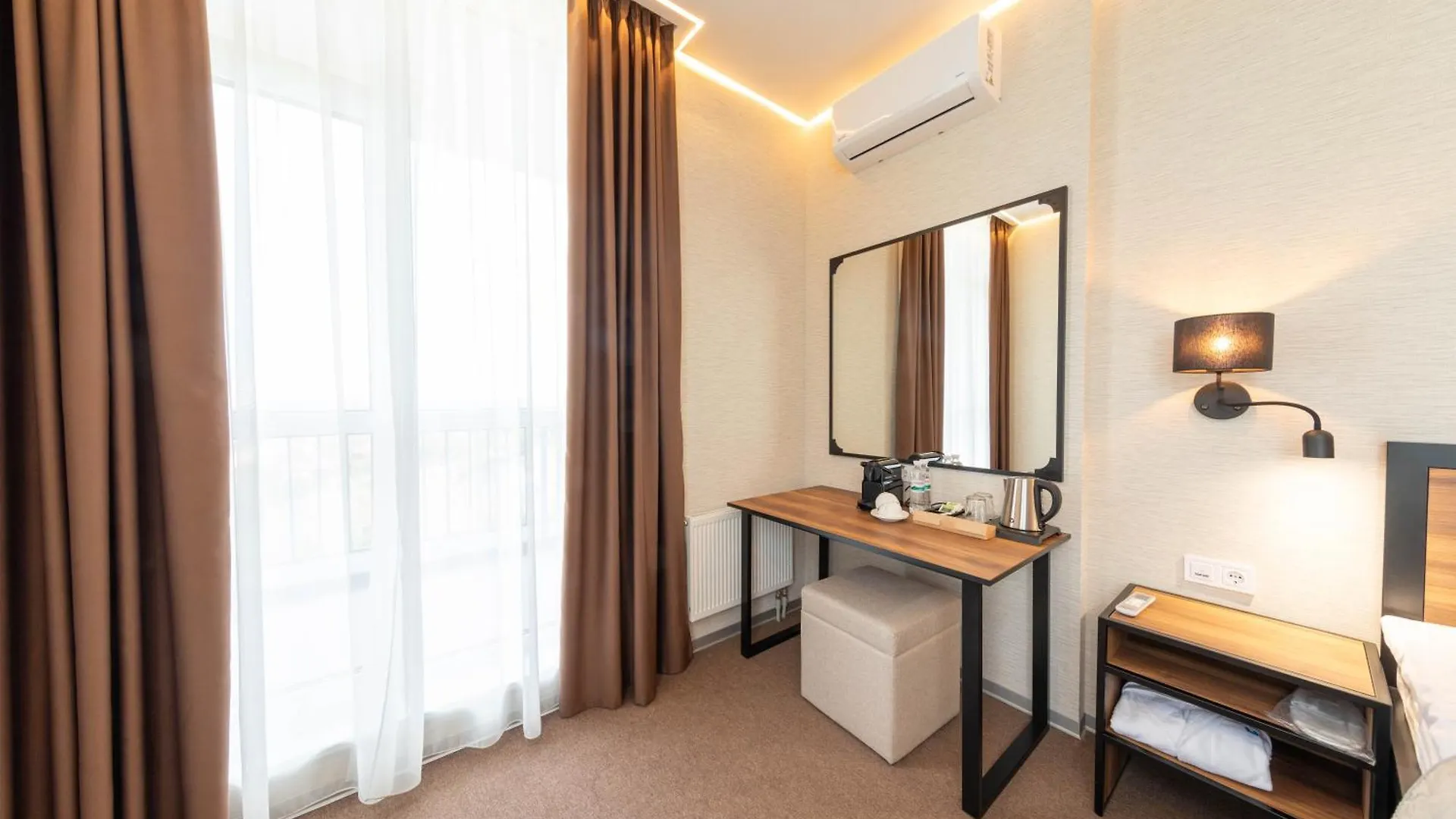 Misto Capsule Hotel Kiev 0*,  Ucrania