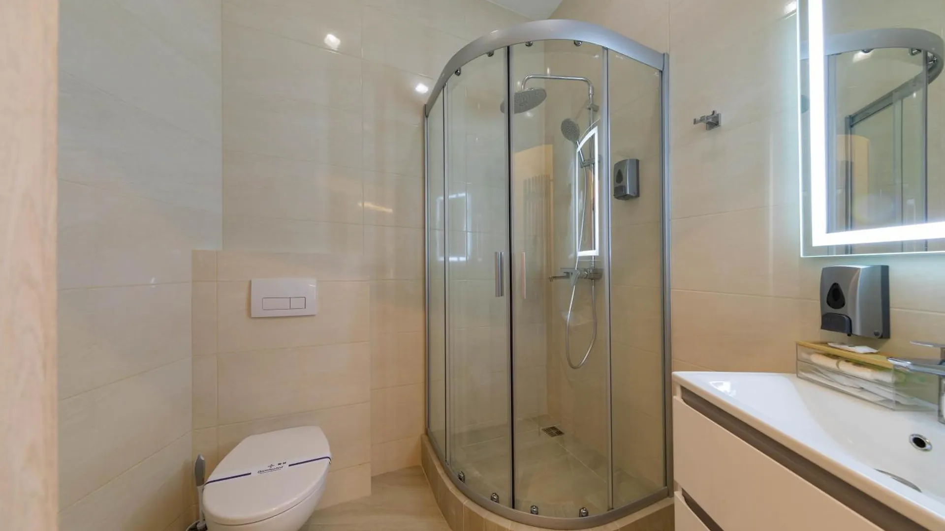 Hostal Misto Capsule Hotel Kiev