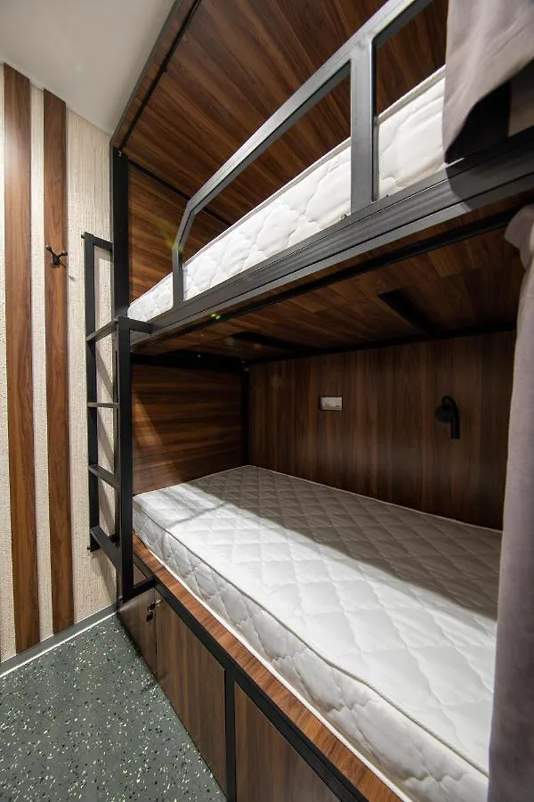 Misto Capsule Hotel Kijów