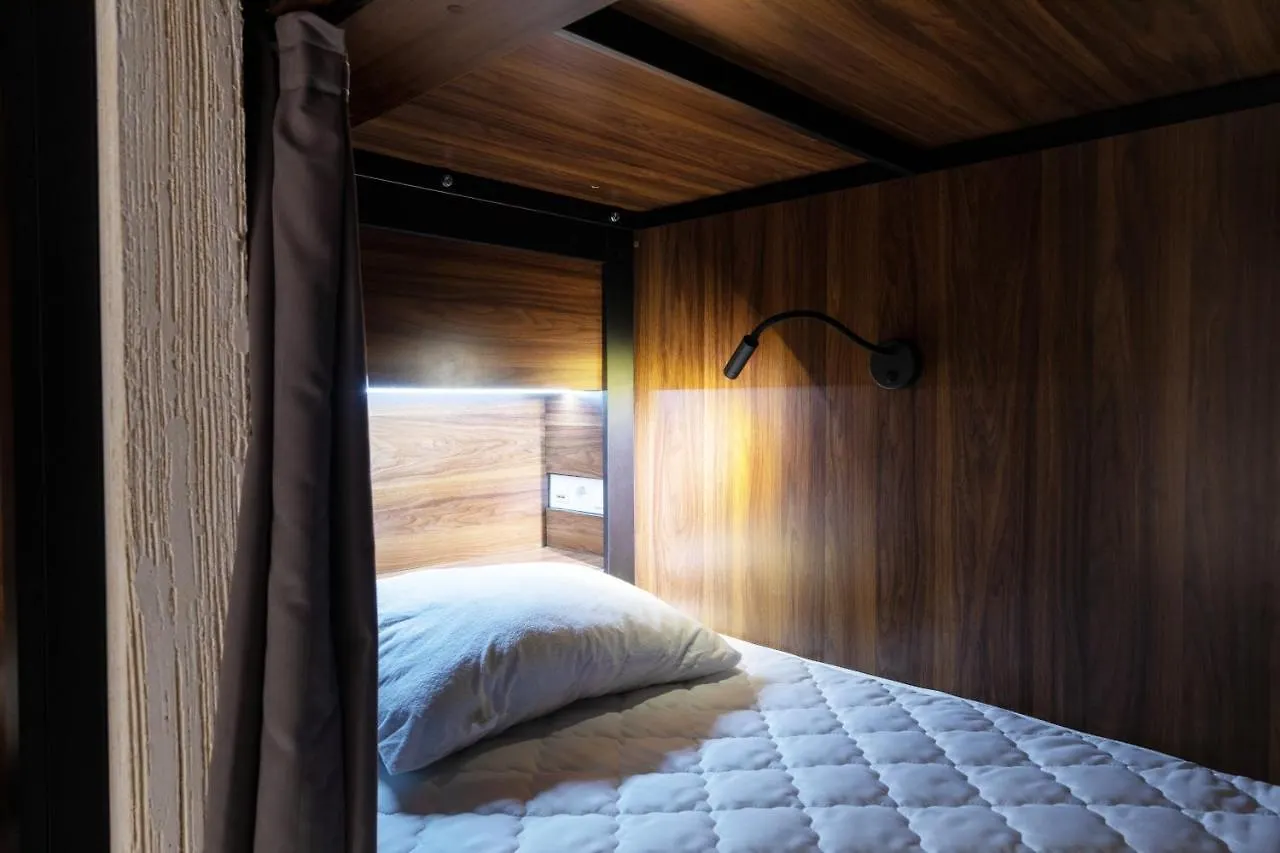 Hostel Misto Capsule Hotel Kijów Ukraina
