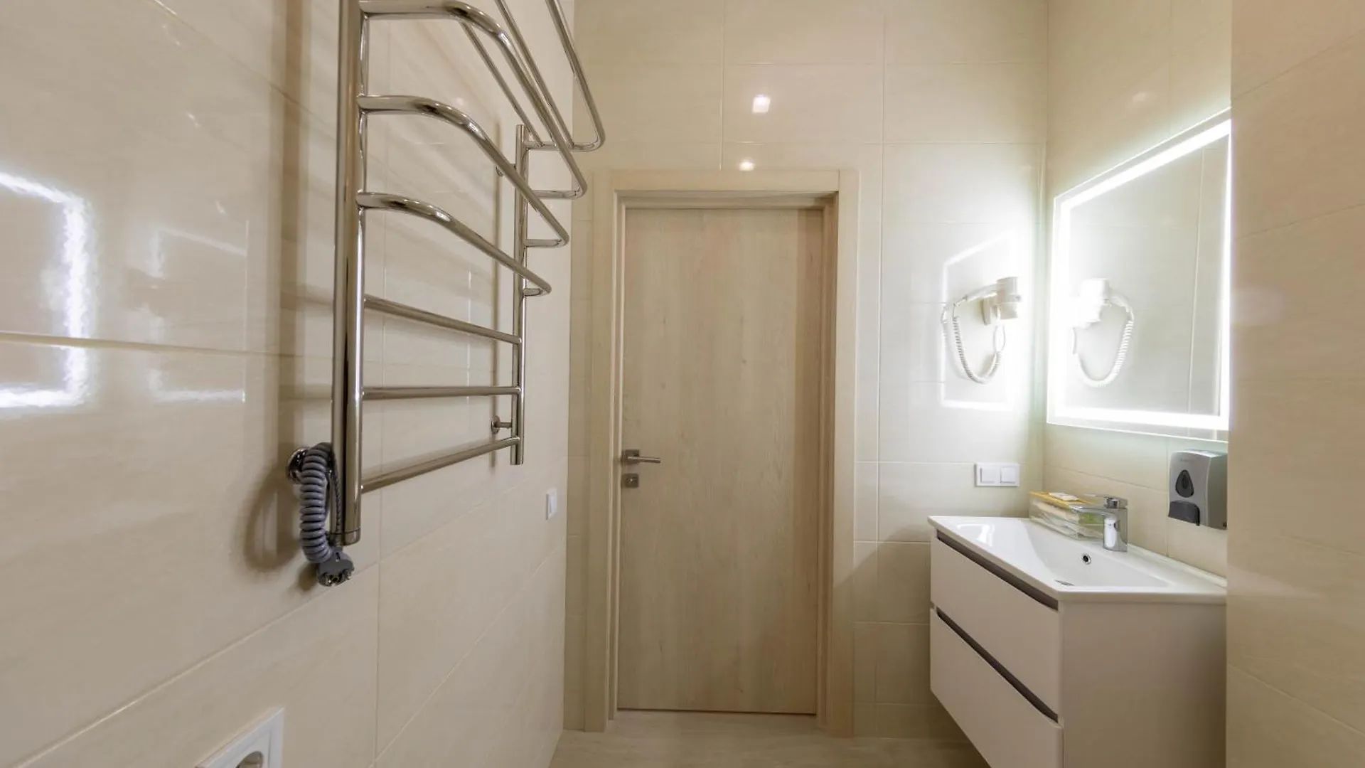 Misto Capsule Hotel Kijów Ukraina